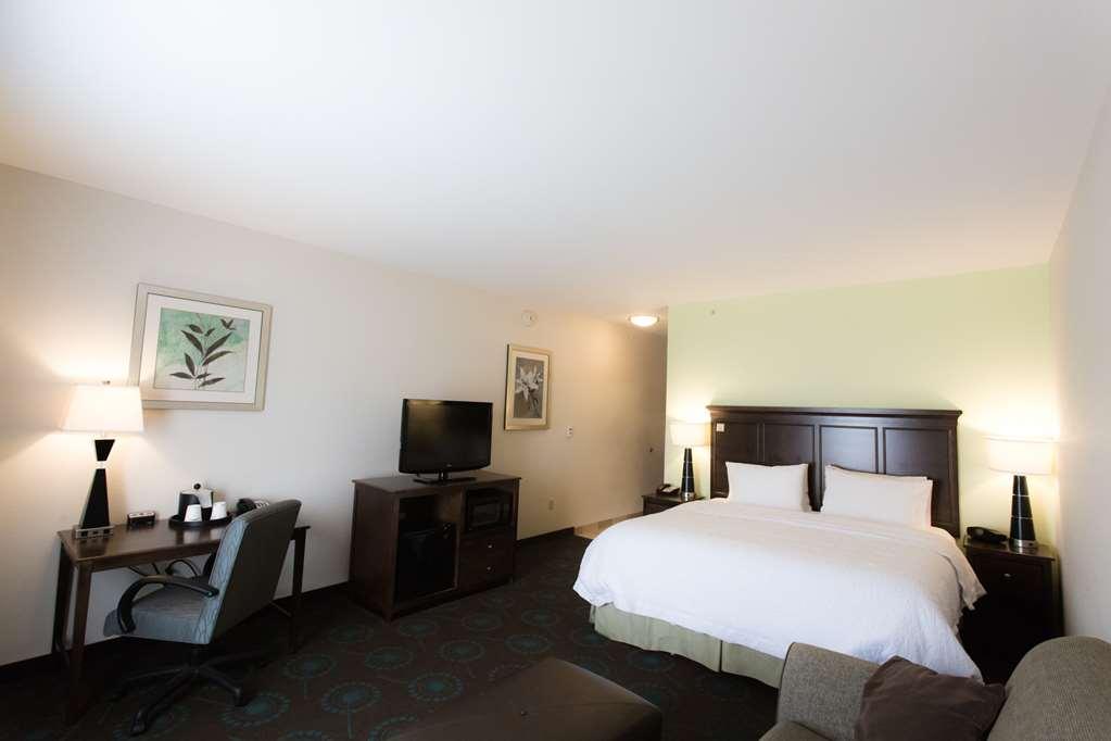 Hampton Inn & Suites Middlebury Room photo